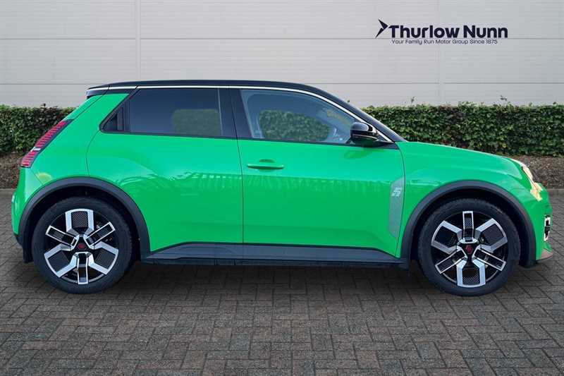 Used Renault 5 E-Tech electric 2025 for sale - 76788540: Photo 2