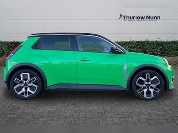 Used Renault 5 E-Tech electric 2025 for sale - 76788540: Photo