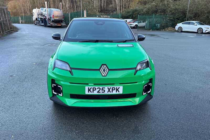 Used Renault 5 E-Tech electric 2025 for sale - 76788540: Photo 60