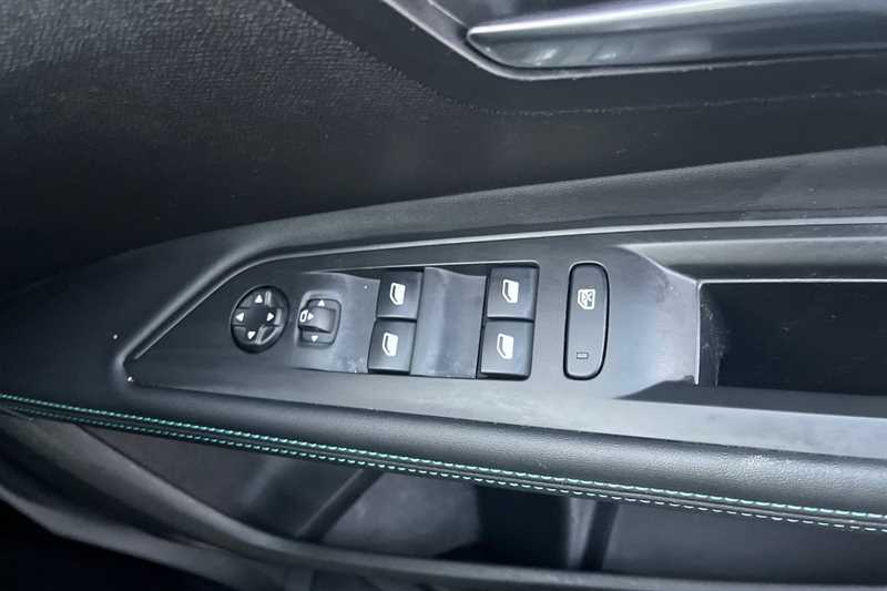 Used Peugeot 5008 2022 for sale - 76760856: Photo 16