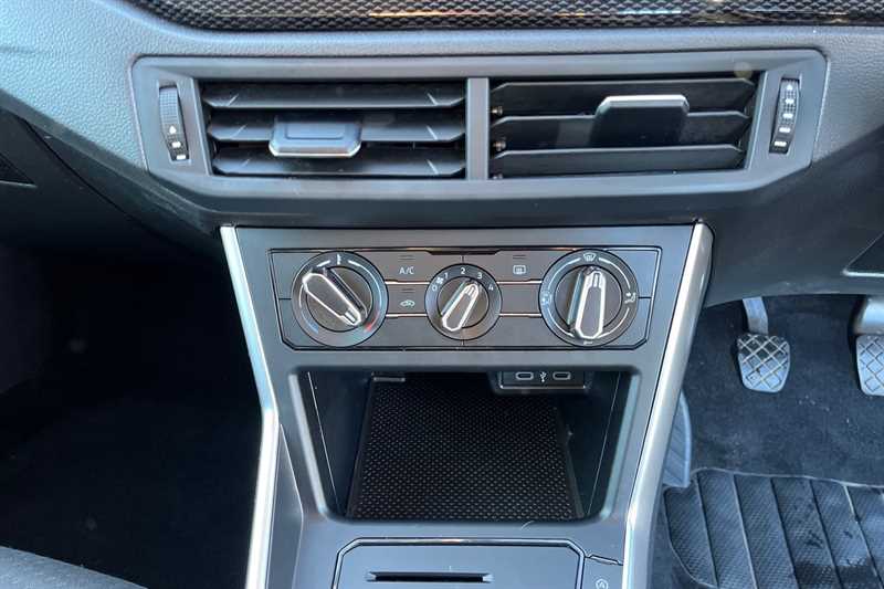 Used Volkswagen Polo 2024 for sale - 77513310: Photo 15