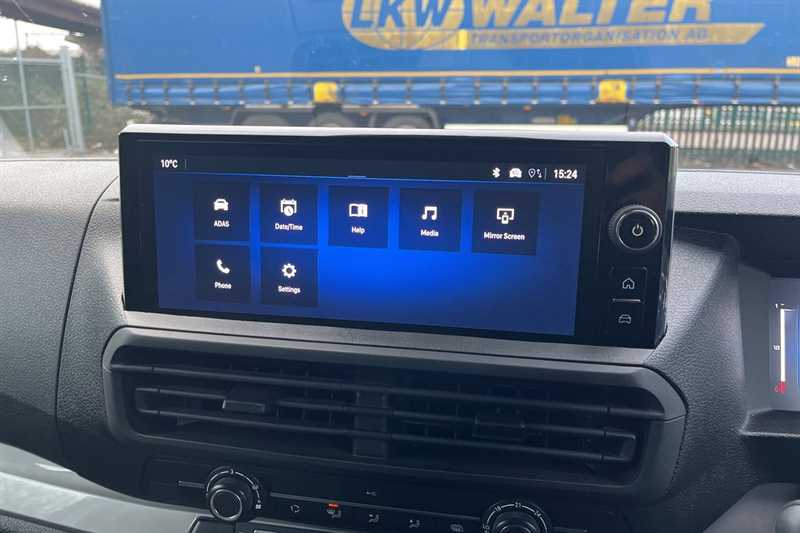 Used Vauxhall Vivaro 2024 for sale - 77472063: Photo 18