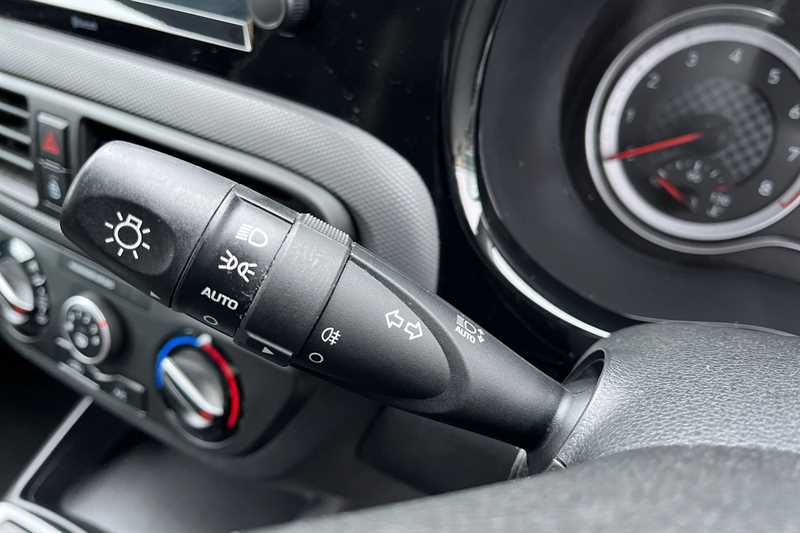 Used Hyundai i10 for sale - 77513432: Photo 29