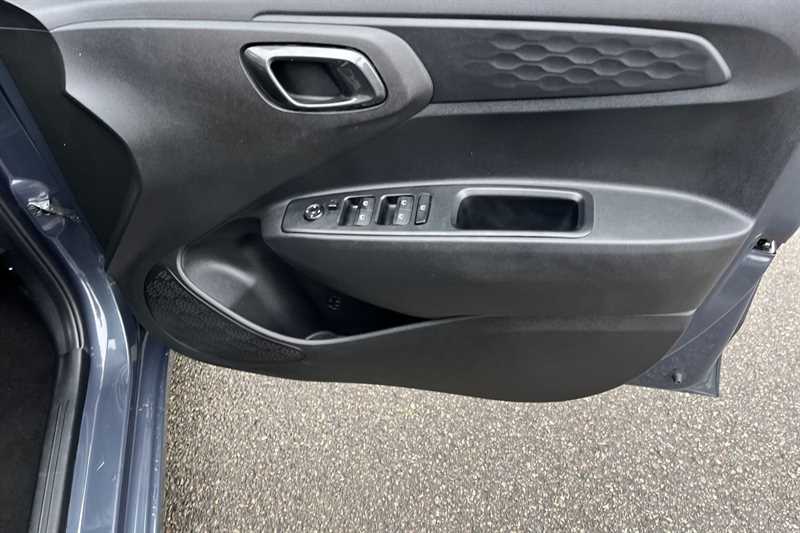 Used Hyundai i10 for sale - 77513432: Photo 41