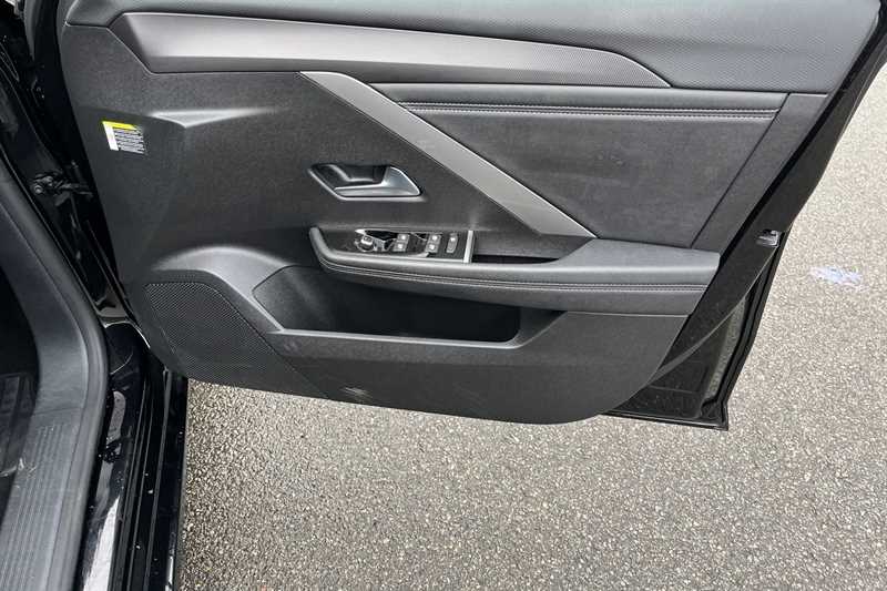 Used Vauxhall Astra 2023 for sale - 77472072: Photo 41