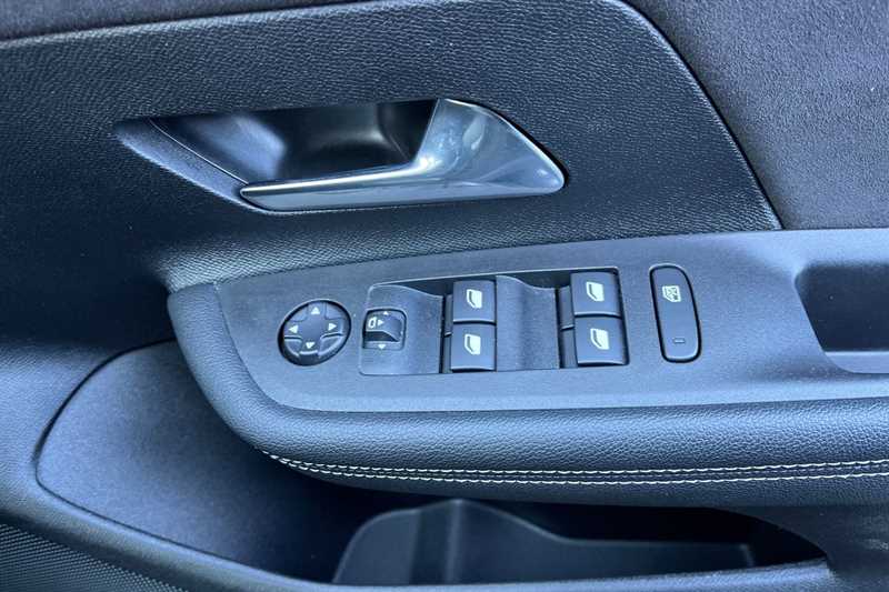 Used Vauxhall Mokka Electric 2023 for sale - 77972055: Photo 16