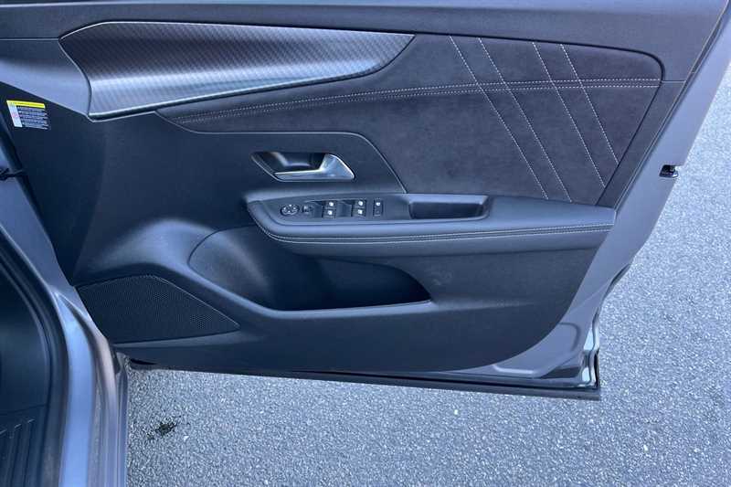 Used Vauxhall Mokka Electric 2023 for sale - 77972055: Photo 41