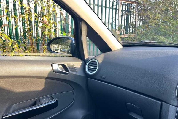 Used Vauxhall Corsa 2013 for sale - 76204232: Photo 41