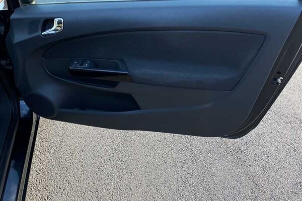 Used Vauxhall Corsa 2013 for sale - 76204232: Photo 42