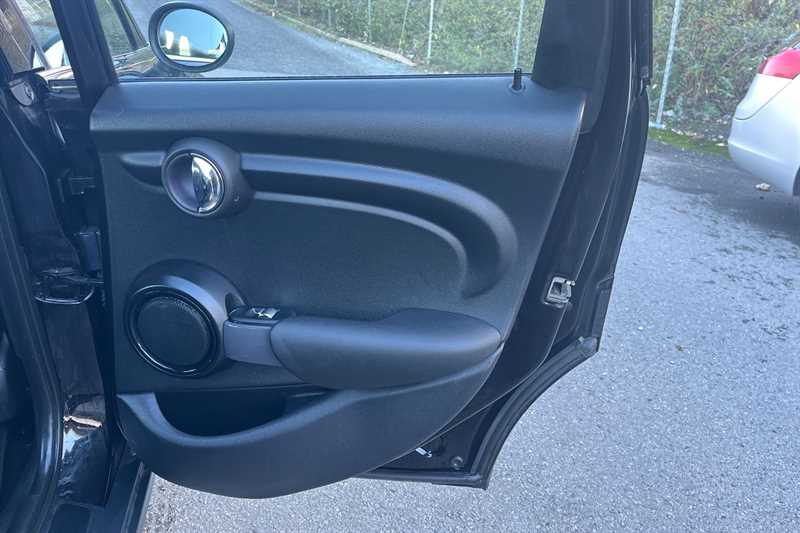 Used MINI Hatch 2019 for sale - 77471051: Photo 40