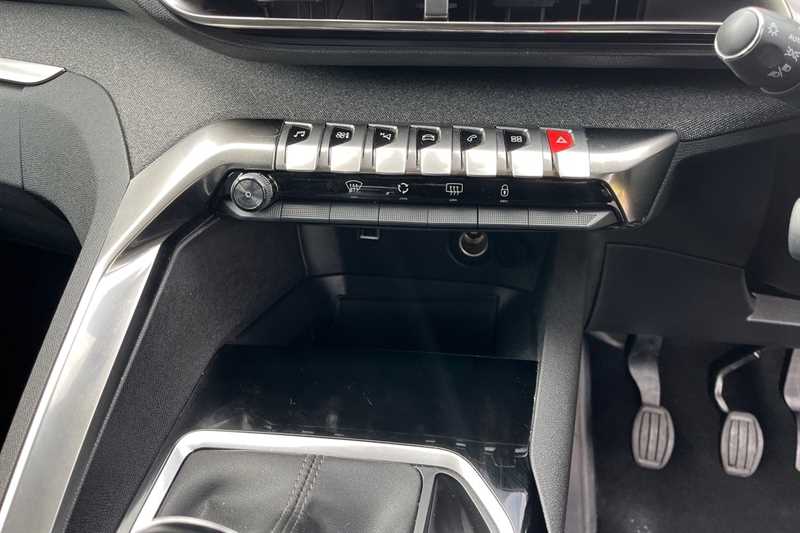 Used Peugeot 3008 2020 for sale - 76378632: Photo 15