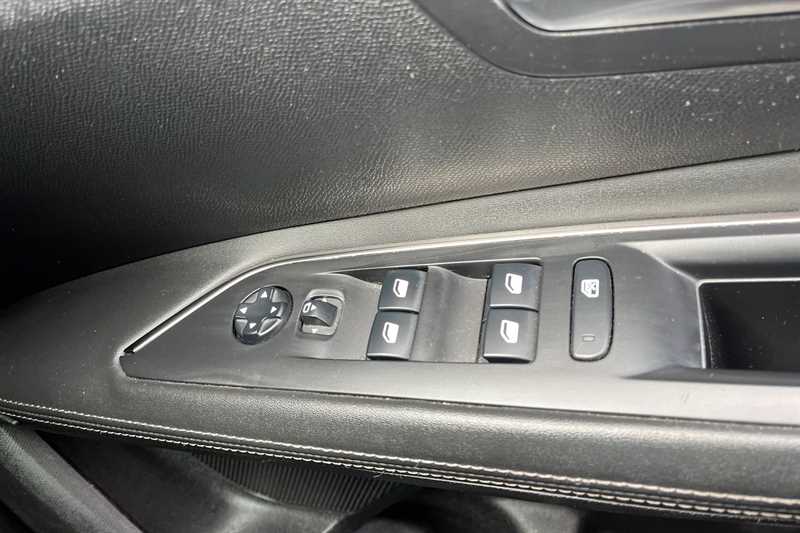 Used Peugeot 3008 2020 for sale - 76378632: Photo 16