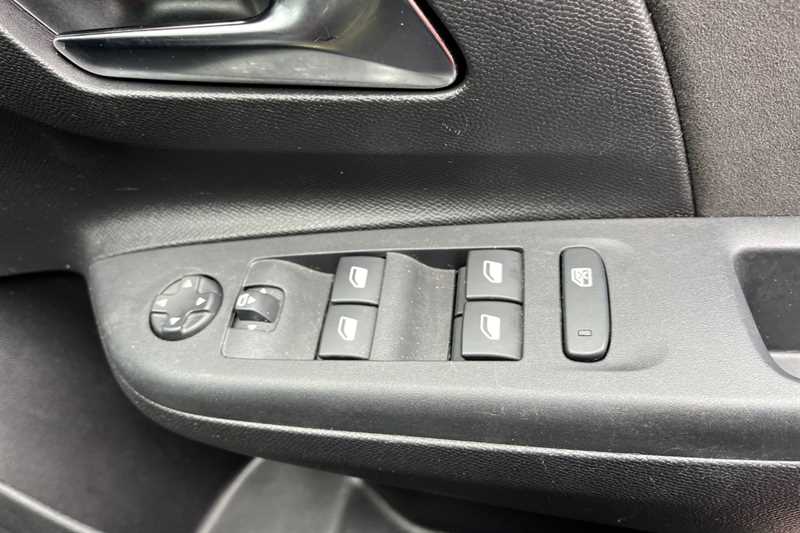 Used Vauxhall Corsa 2023 for sale - 76217434: Photo 16