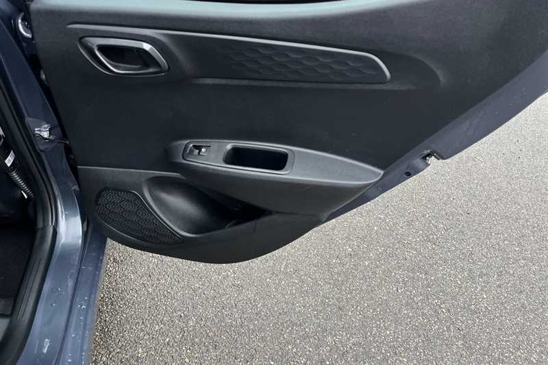 Used Hyundai i10 2022 for sale - 77471231: Photo 42