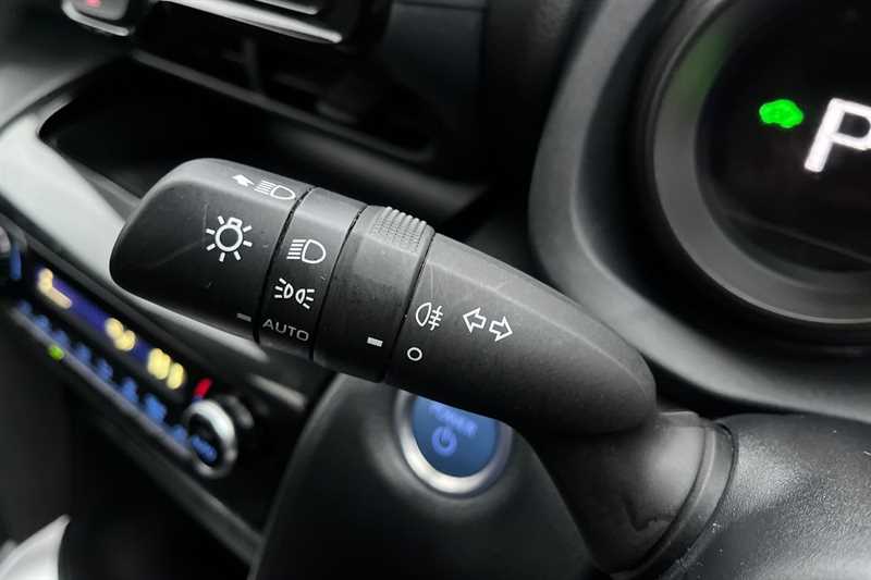 Used Toyota Yaris Cross 2024 for sale - 76400899: Photo 29