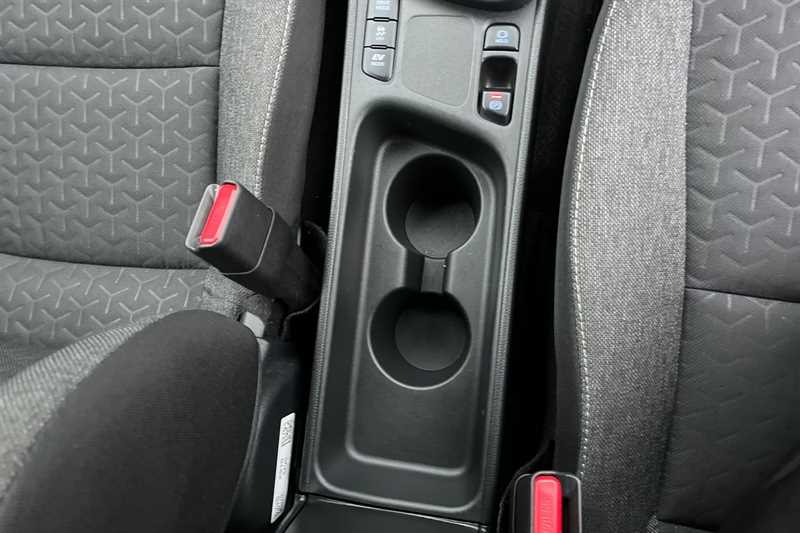 Used Toyota Yaris Cross 2024 for sale - 76400899: Photo 40