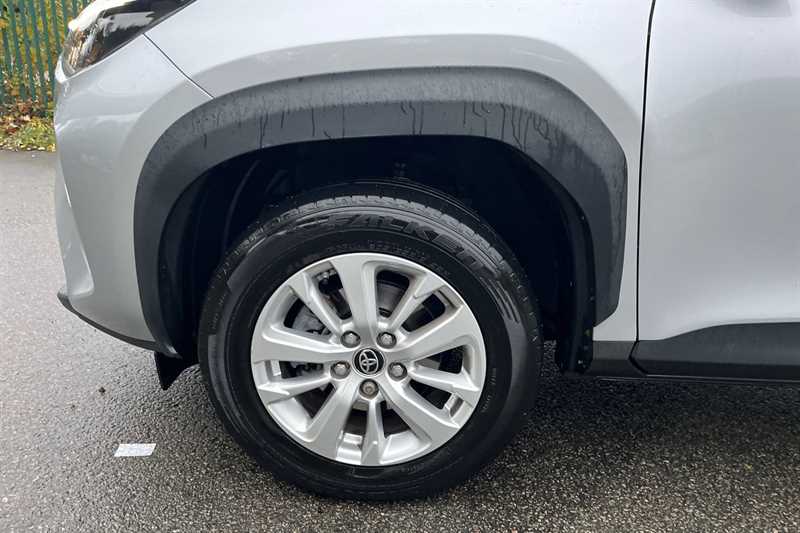 Used Toyota Yaris Cross 2024 for sale - 76400899: Photo 57