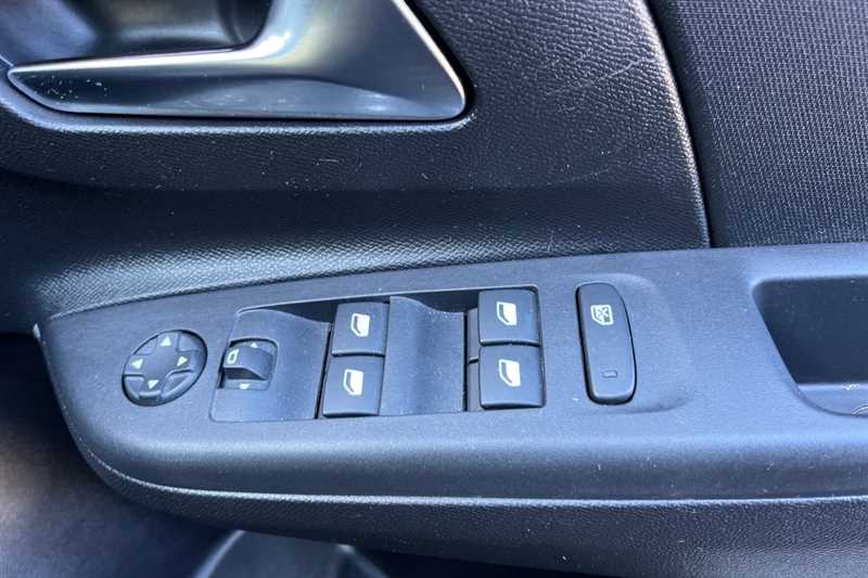 Used Vauxhall Corsa 2023 for sale - 76315856: Photo 16