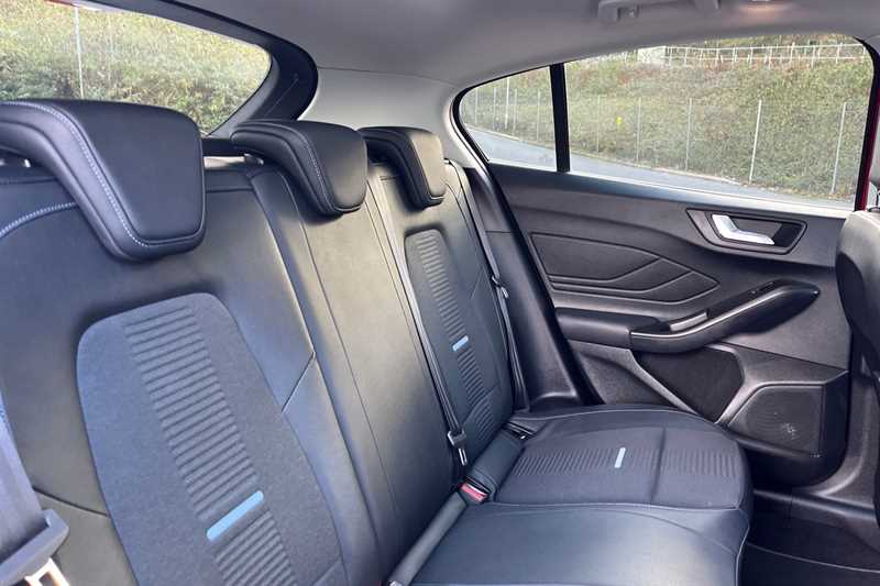 Used Ford Focus 2021 for sale - 76610040: Photo 23