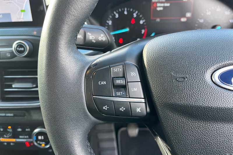 Used Ford Focus 2021 for sale - 76610040: Photo 26