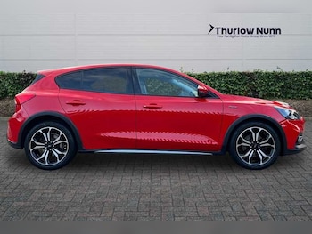 Used Ford Focus 2021 for sale - 76610040: Photo