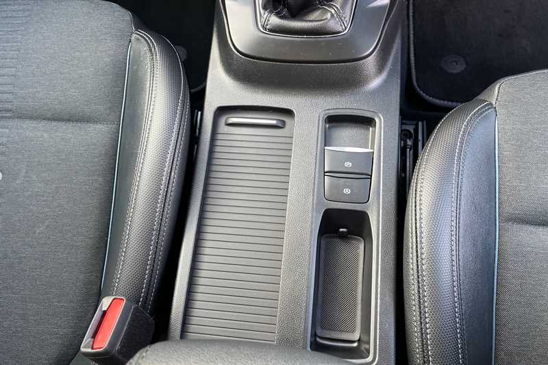 Used Ford Focus 2021 for sale - 76610040: Photo 40