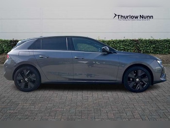 Used Vauxhall Astra 2024 for sale - 77960299: Photo