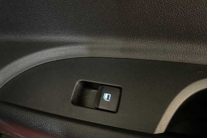 Used Hyundai i20 2023 for sale - 77698382: Photo 35