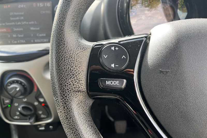 Used Peugeot 108 2016 for sale - 75980279: Photo 21
