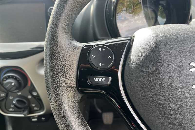 Used Peugeot 108 2016 for sale - 75980279: Photo 26