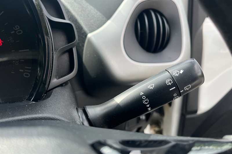 Used Peugeot 108 2016 for sale - 75980279: Photo 28