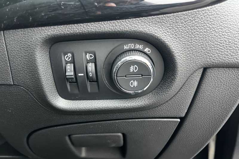 Used Vauxhall Astra 2017 for sale - 77428396: Photo 30