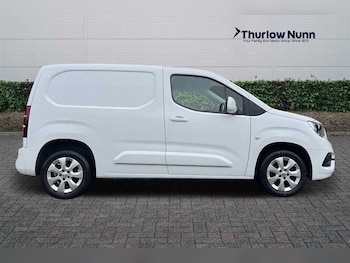Used Vauxhall Combo 2020 for sale - 76297691: Photo 2
