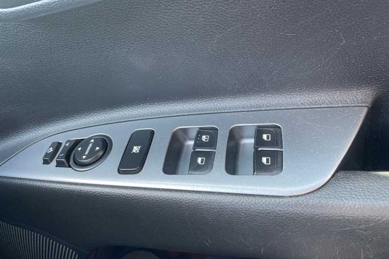 Used Kia Stonic 2022 for sale - 76140617: Photo 16