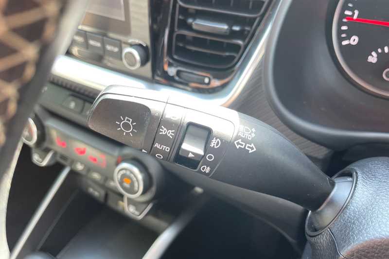 Used Kia Stonic 2022 for sale - 76140617: Photo 29