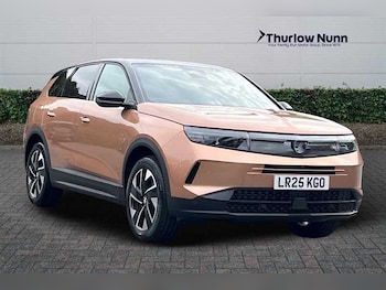 2025 - 1.2 Hybrid [136] Ultimate 5dr e-DCT6 [Pan Roof]