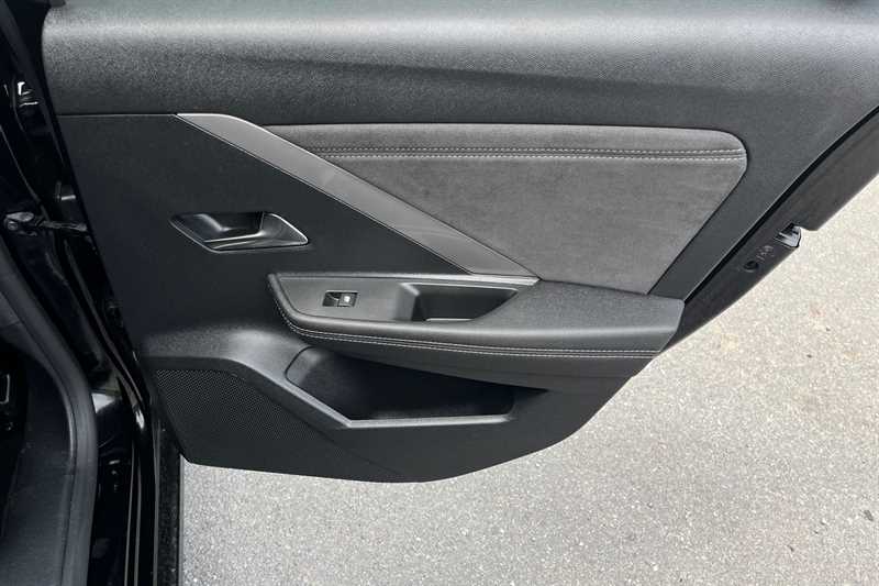 Used Vauxhall Astra 2025 for sale - 76999845: Photo 41