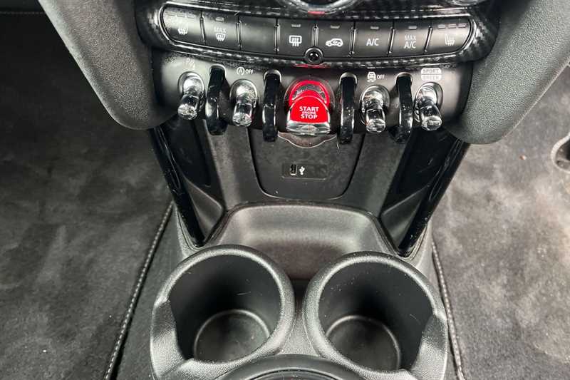 Used MINI Hatch 2019 for sale - 76315882: Photo 15