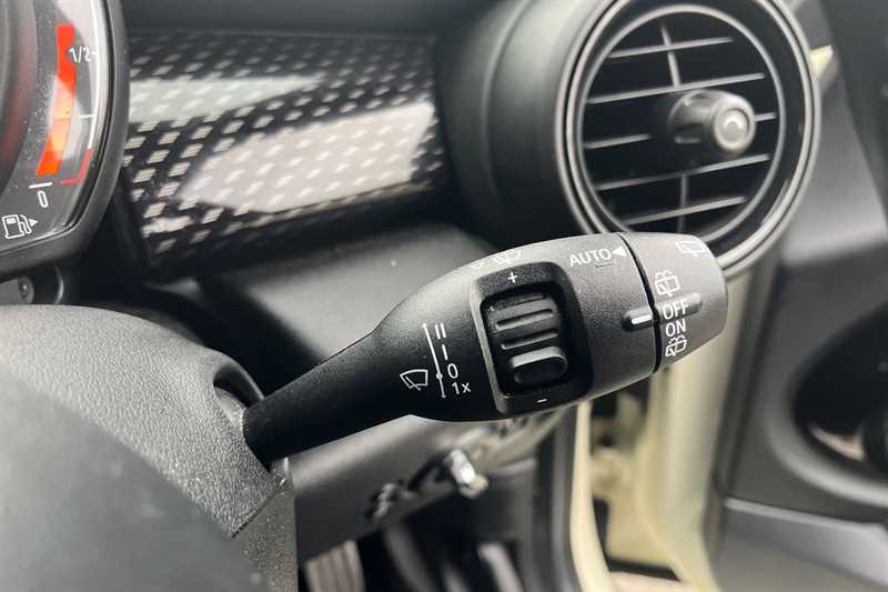 Used MINI Hatch 2019 for sale - 76315882: Photo 28