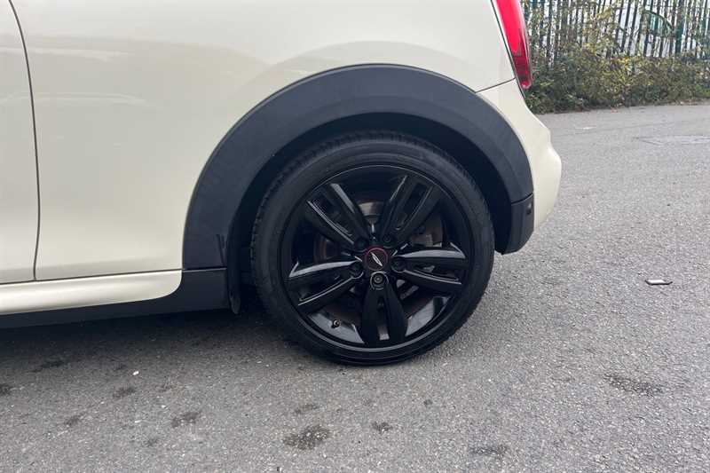 Used MINI Hatch 2019 for sale - 76315882: Photo 9