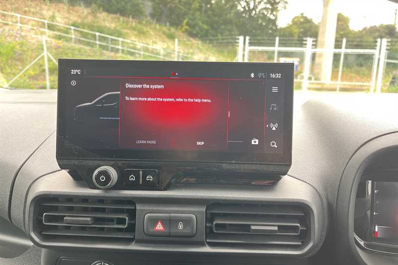 Used Vauxhall Combo Electric 2025 for sale - 76168976: Photo 17