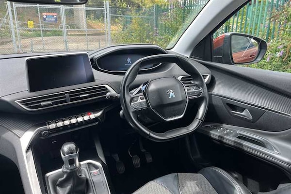 Used Peugeot 3008 2017 for sale - 76168952: Photo 11