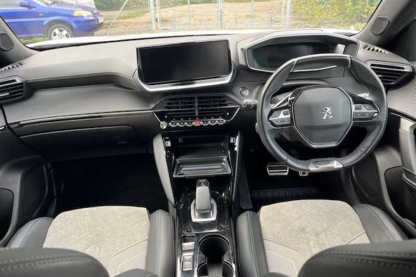 Used Peugeot E-2008 2021 for sale - 76204205: Photo 12
