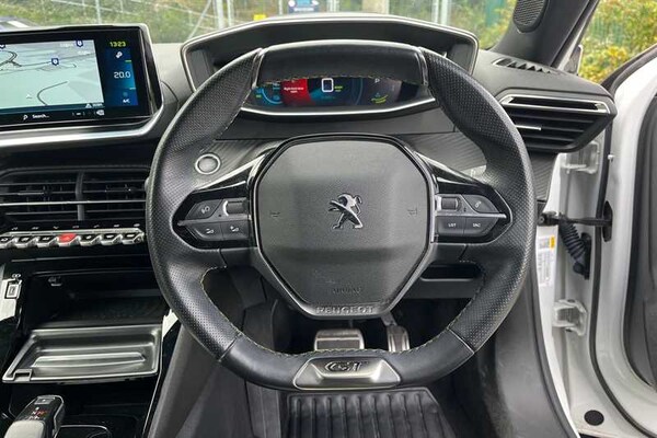 Used Peugeot E-2008 2021 for sale - 76204205: Photo 25