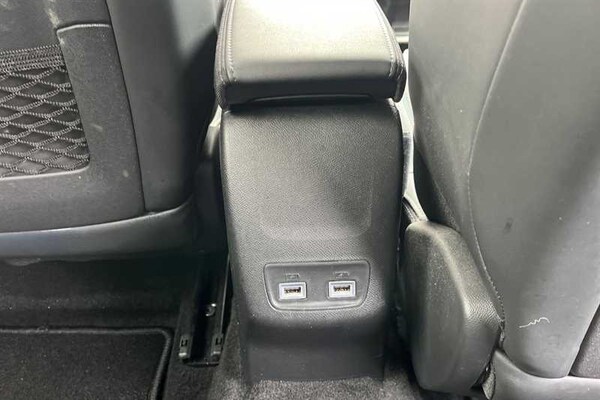 Used Peugeot E-2008 2021 for sale - 76204205: Photo 43