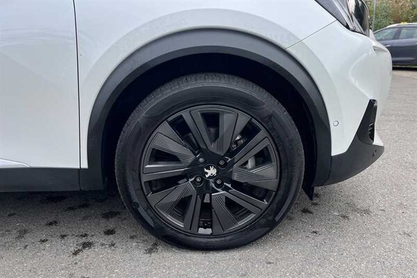 Used Peugeot E-2008 2021 for sale - 76204205: Photo 51