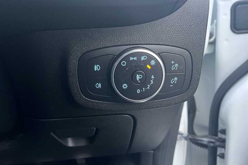 Used Ford Fiesta 2018 for sale - 76875301: Photo 30