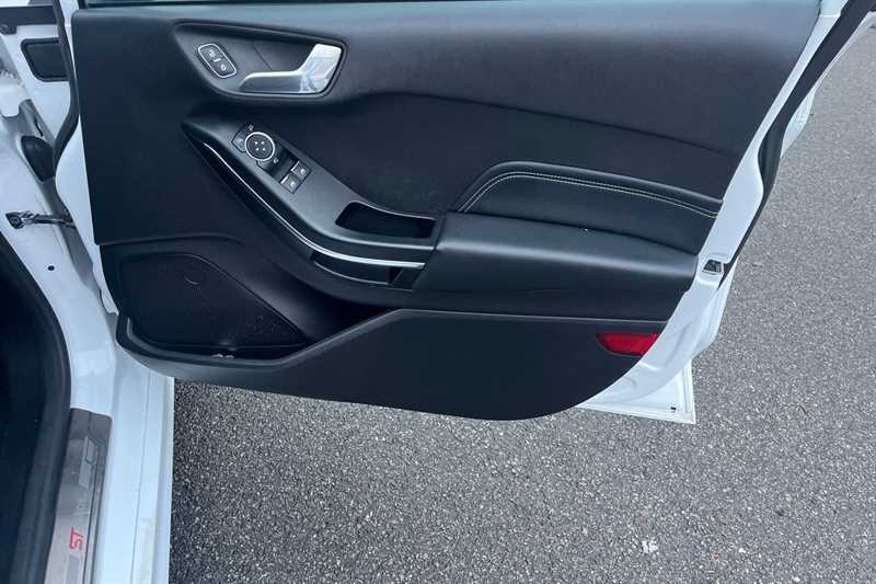 Used Ford Fiesta 2018 for sale - 76875301: Photo 42