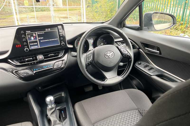 Used Toyota C-HR 2022 for sale - 77146042: Photo 11