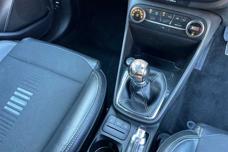 Used Ford Fiesta 2018 for sale - 77146938: Photo 14